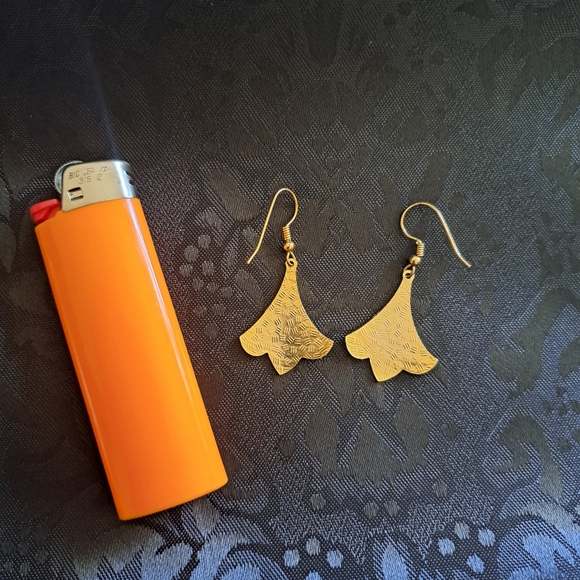 3/$20 Vintage Earrings - Picture 4 of 4